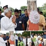 रक्षाबंधन के शुभ अवसर पर मुख्यमंत्री श्री नीतीश कुमार ने राजधानी वाटिका में वृक्ष पर राखी बांधी।